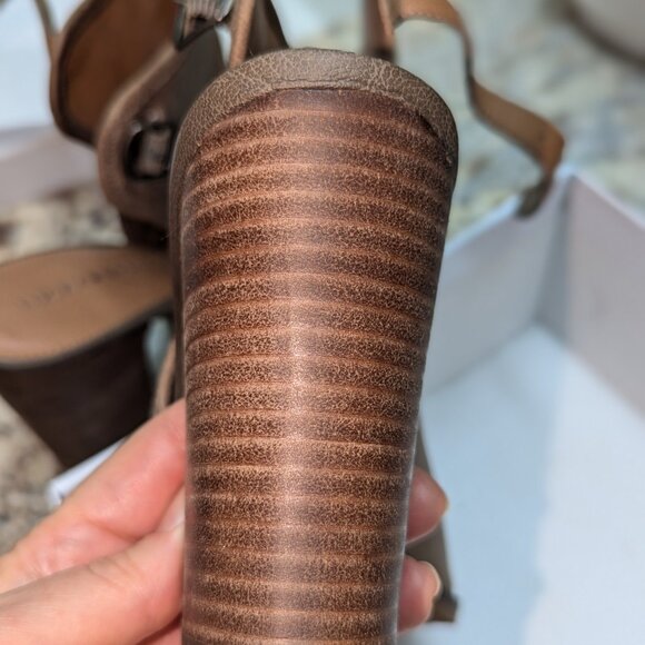 Lucky Brand Distressed Leather Chunky Heels: Peep Toe, Sling Back Bootie Size 7 - Picture 8 of 12